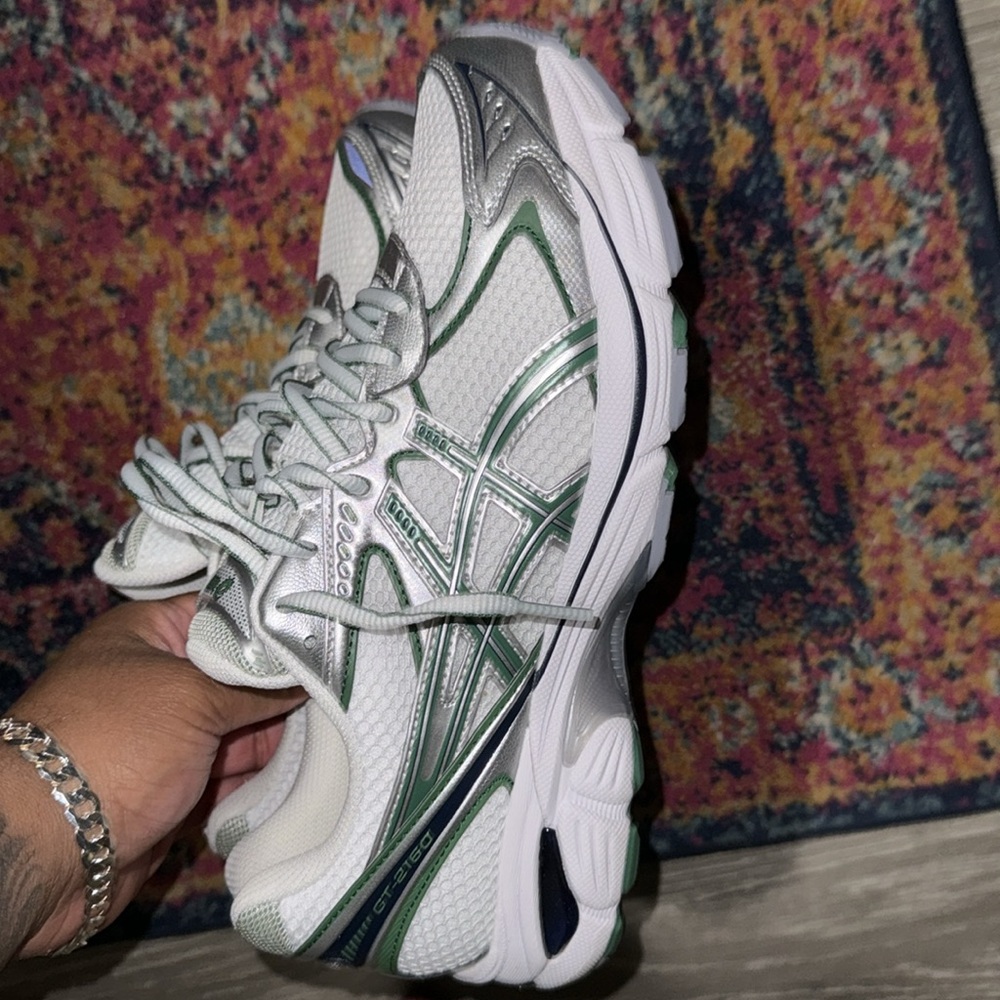 Asics White and Green Men’s Athletic Sneakers - Picture 4 of 8
